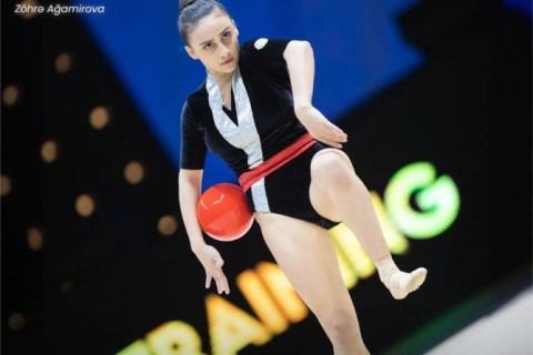 Bədii gimnastika üzrə Azərbaycan millisi dünya çempionatına yollanıb
