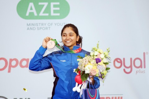 Dünya çempionatı: pnevmatik tüfəngdən atəş üzrə yarışda Çin idmançıları fərqləniblər - FOTO