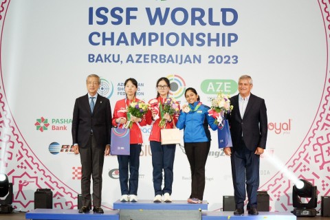 Dünya çempionatı: pnevmatik tüfəngdən atəş üzrə yarışda Çin idmançıları fərqləniblər - FOTO