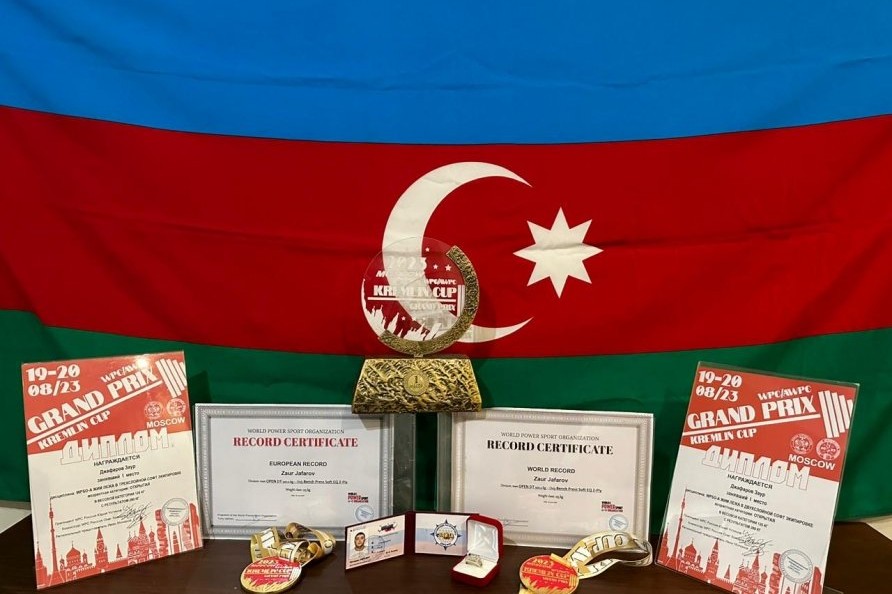 Zaur Cəfərov pauerliftinqin ən yüksək mükafatı olan “Elitar Üzüklə” təltif olunub