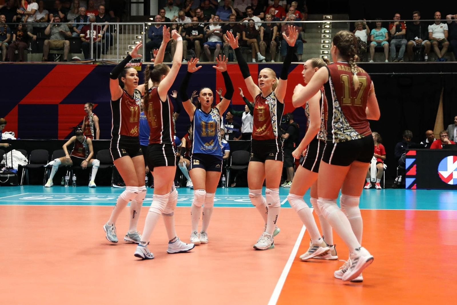 Azerbaijan women’s volleyball team beats Greece 3:2 at 2023 CEV Euro Volley
