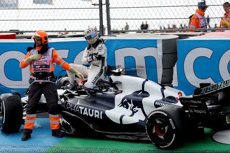 “Formula 1”: Daniel Rikkardo ağır zadə aldı