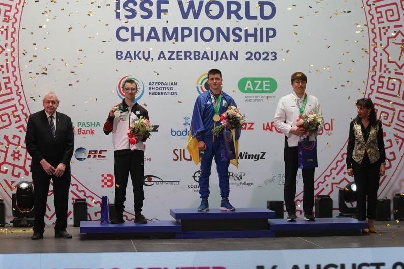 Dünya çempionatı: Ukraynadan olan atıcı qızıl medal qazanıb - FOTO