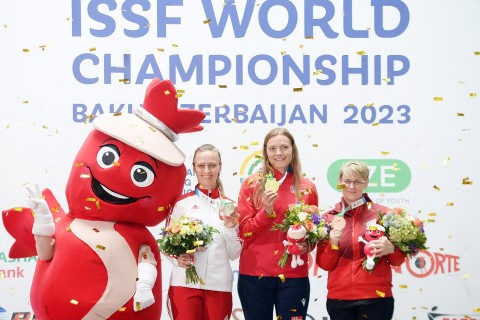 Dünya çempionatı: kişilər və qadınlar arasında növbəti mükafatçılar müəyyənləşib - FOTO