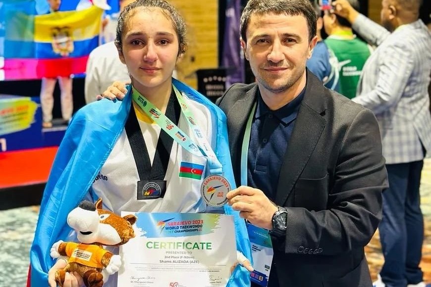 Azerbaijani taekwondo player won silver medal in Sarajevo - PHOTO