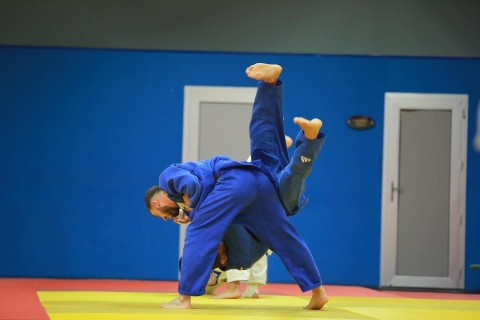 Узбекские дзюдоисты потренировались в Баку - ФОТО