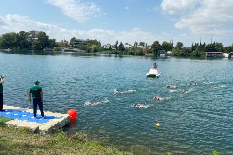 Photos from the open water swimming competition “Let’s cross the Kura”