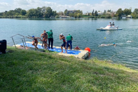 Photos from the open water swimming competition “Let’s cross the Kura”