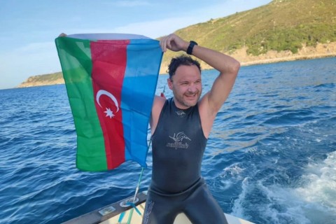 Həmyerlimiz Cəbəllütariq boğazını üzərək keçib - FOTO