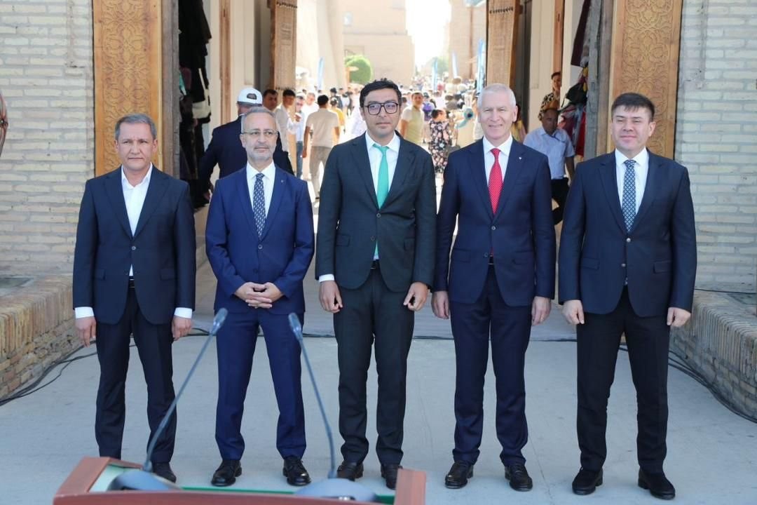 Fərid Qayıbov Özbəkistana səfər edib - FOTO