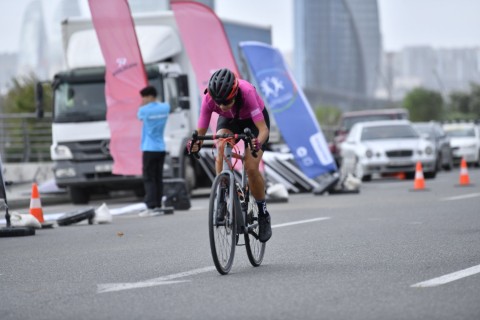 В Баку состоялось соревнование среди велосипедистов-любителей - ФОТО