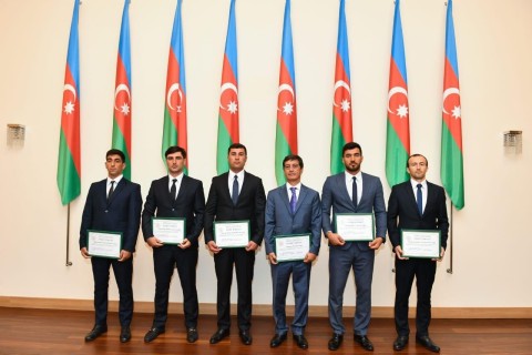 The Azerbaijani national team, which won a silver medal at the European Championship, was awarded - PHOTO