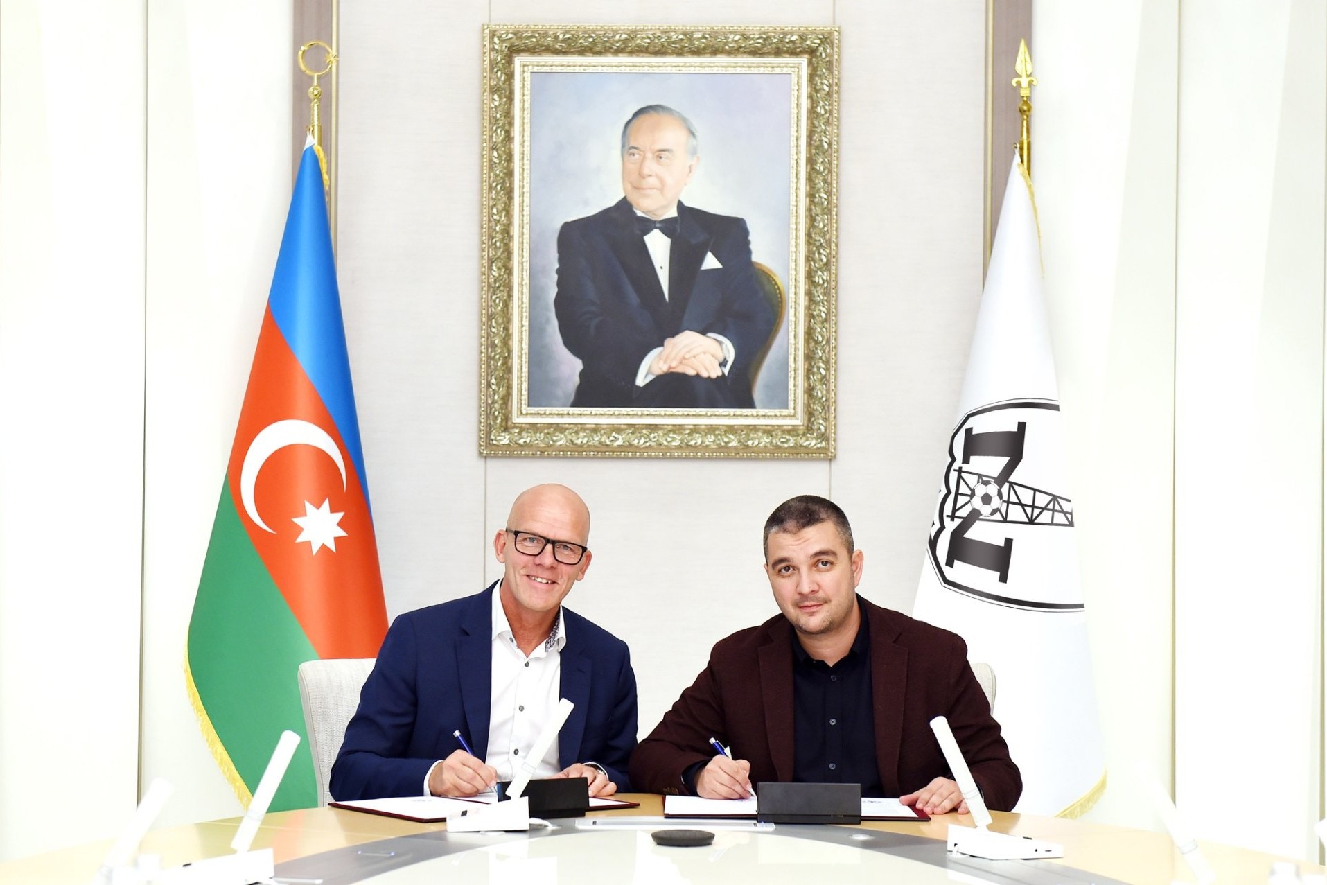 “Neftçi” isveçli idman direktoru ilə müqavilə imzaladı
