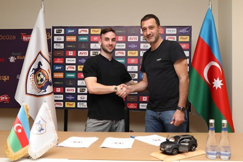 Yankoviçin müqaviləsi yeniləndi