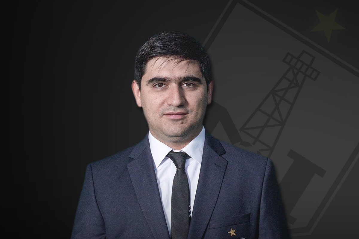 “Neftçi” vitse-prezidenti ilə yollarını ayırıb