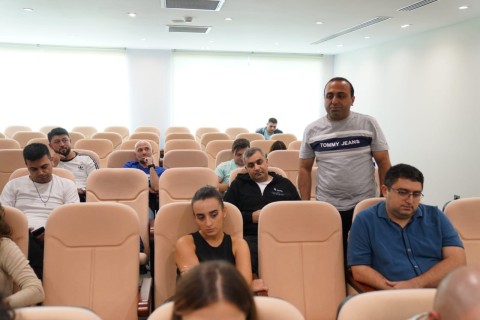 Экс-менеджер Дэвида Бэкхэма делится знаниями с местными СМИ - ФОТО