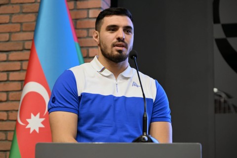 Fərid Qayıbov ölkəmizi uğurla təmsil etmiş idmançılar və onların məşqçiləri ilə görüşüb - FOTO