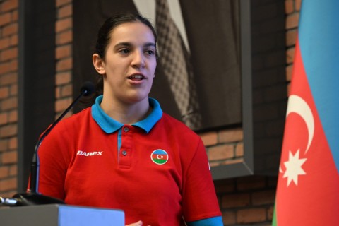 Fərid Qayıbov ölkəmizi uğurla təmsil etmiş idmançılar və onların məşqçiləri ilə görüşüb - FOTO