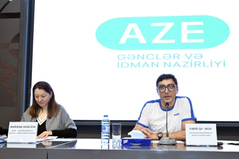Fərid Qayıbov ölkəmizi uğurla təmsil etmiş idmançılar və onların məşqçiləri ilə görüşüb - FOTO