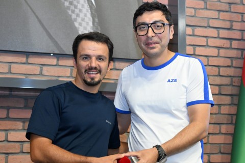 Fərid Qayıbov ölkəmizi uğurla təmsil etmiş idmançılar və onların məşqçiləri ilə görüşüb - FOTO