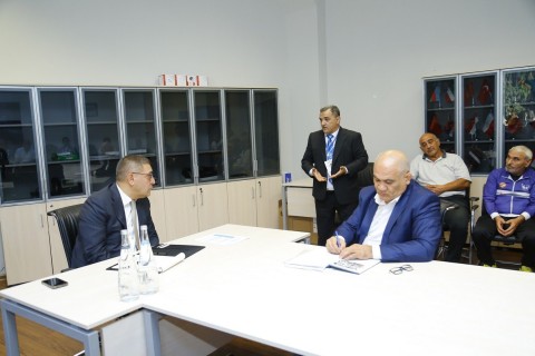 Kamran Nəbizadə ağırlıqqaldırma ictimaiyyətinin nümayəndələri ilə görüşüb
