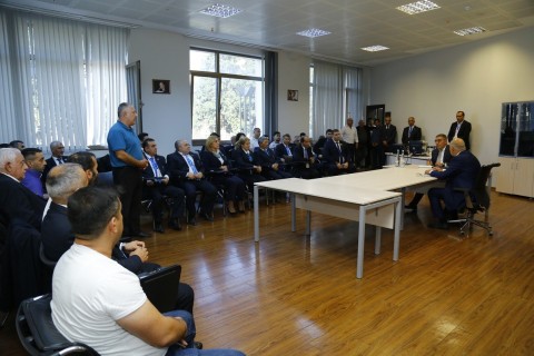 Kamran Nəbizadə ağırlıqqaldırma ictimaiyyətinin nümayəndələri ilə görüşüb