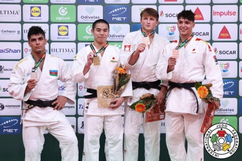 Серебряная схватка Талыбова на молодежном ЧМ - ФОТО