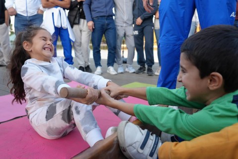 "İdman hamı üçün": Sakinlər bu dəfə mas-reslinq qaydalarını öyrəniblər - FOTO