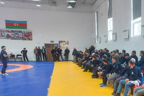 Güləş məşqçilərinin seminarına Gəncədə start verilib