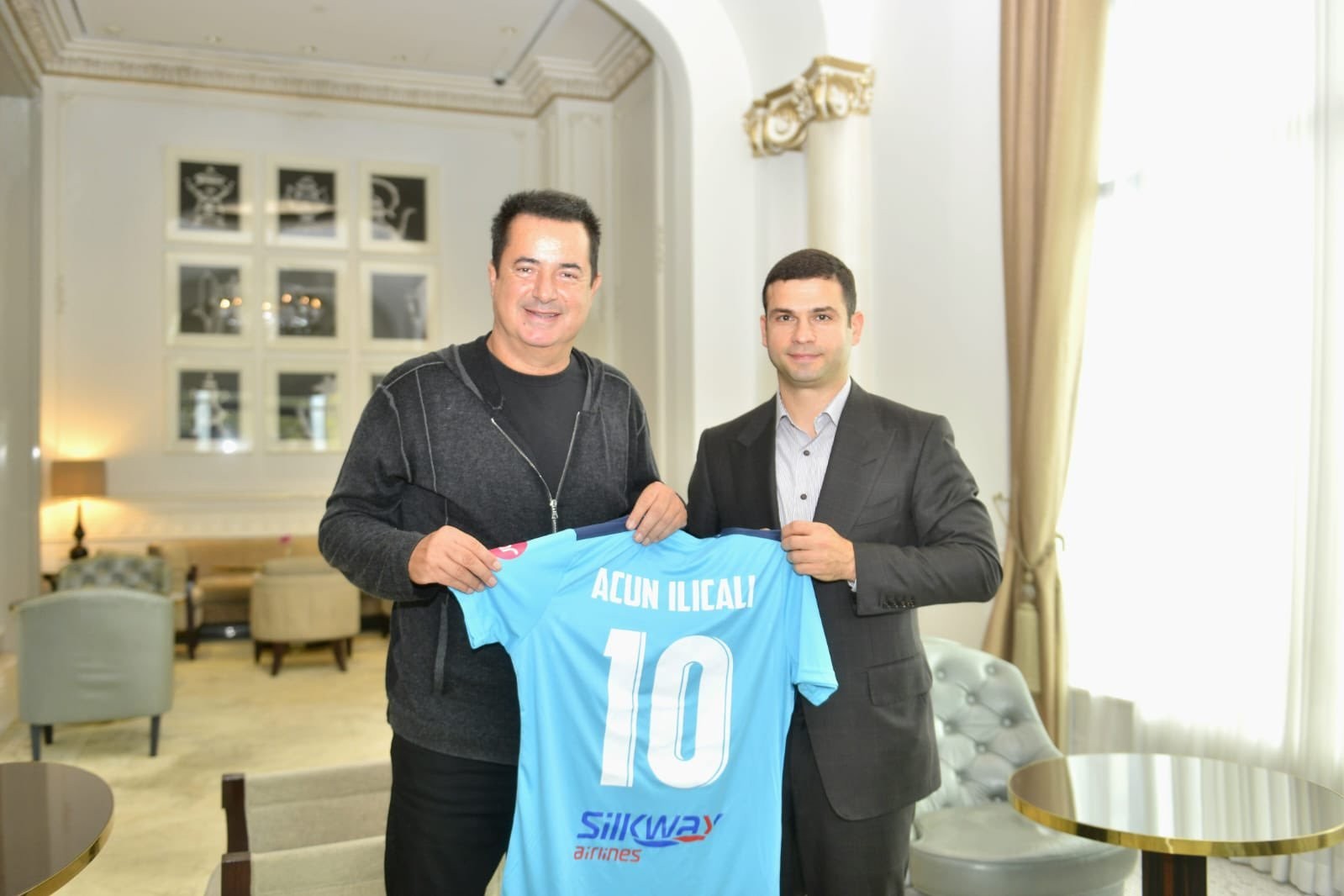 Orkhan Mammadov has met with the owner of "Hull City" and "Shelbourne" - PHOTO