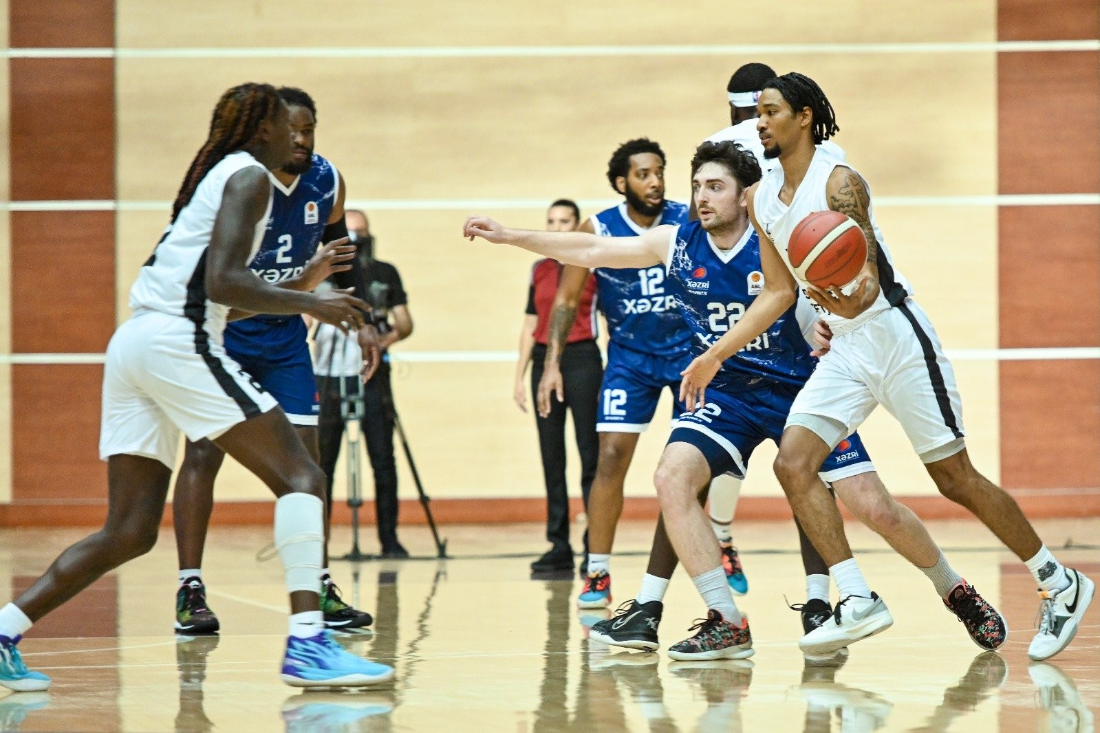 Debütant "Neftçi"yə qalib gəlib - FOTO