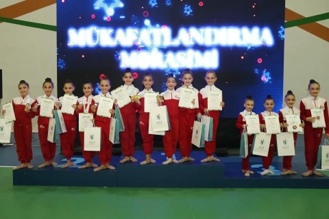 Bədii gimnastika üzrə Azərbaycan birinciliyi başa çatıb - FOTO