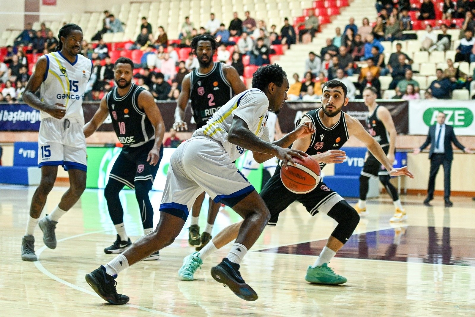 İlk turda son oyun: "Sabah" 39 xal fərqi ilə qalib gəlib