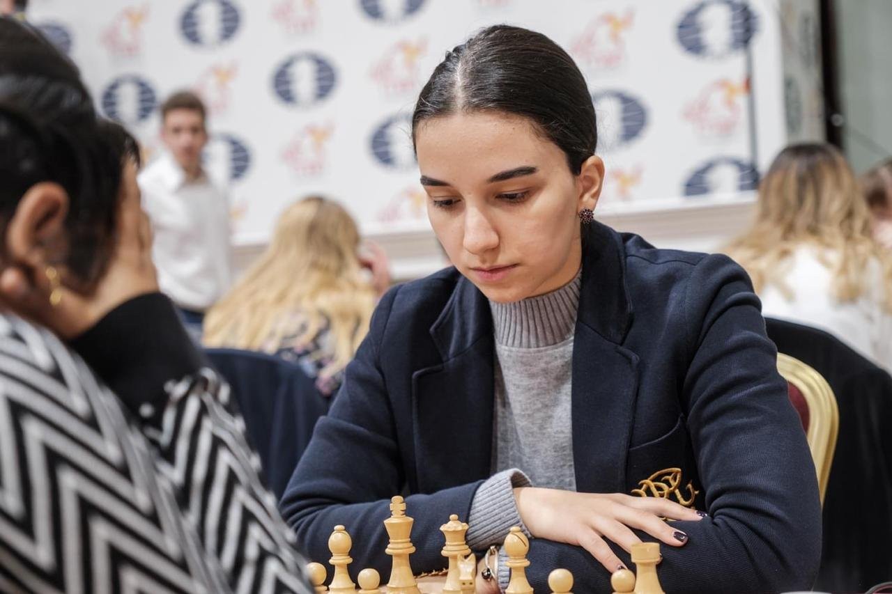 Мамедзаде и Фаталиева победили в пятом туре "Grand Swiss"