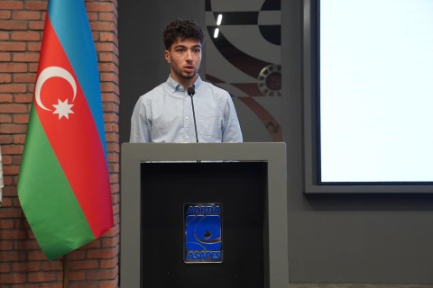 Fərid Qayıbov ötən ay ölkəmizi uğurla təmsil etmiş Azərbaycan idmançıları və onların məşqçiləri ilə görüşüb - FOTO