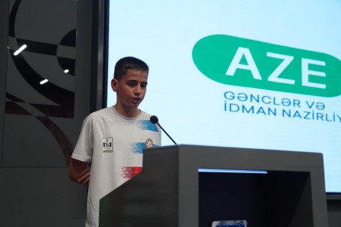 Fərid Qayıbov ötən ay ölkəmizi uğurla təmsil etmiş Azərbaycan idmançıları və onların məşqçiləri ilə görüşüb - FOTO
