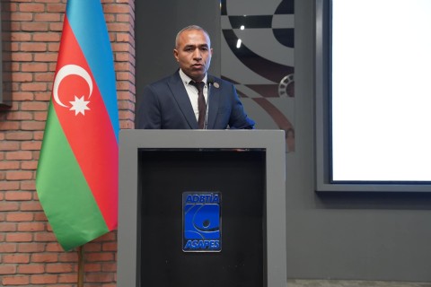 Fərid Qayıbov ötən ay ölkəmizi uğurla təmsil etmiş Azərbaycan idmançıları və onların məşqçiləri ilə görüşüb - FOTO