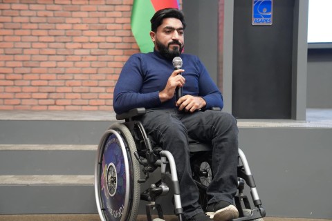 Fərid Qayıbov ötən ay ölkəmizi uğurla təmsil etmiş Azərbaycan idmançıları və onların məşqçiləri ilə görüşüb - FOTO