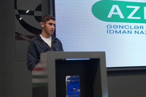 Fərid Qayıbov ötən ay ölkəmizi uğurla təmsil etmiş Azərbaycan idmançıları və onların məşqçiləri ilə görüşüb - FOTO