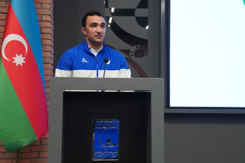 Fərid Qayıbov ötən ay ölkəmizi uğurla təmsil etmiş Azərbaycan idmançıları və onların məşqçiləri ilə görüşüb - FOTO