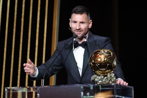Lionel Messı wins record-extending eighth Ballon d’Or - PHOTO