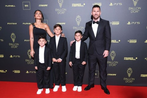 Lionel Messı wins record-extending eighth Ballon d’Or - PHOTO