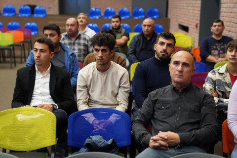 İdman federasiyalarının məşqçi və həkimləri üçün seminar təşkil olunub
