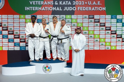 Veteran judokas won 3 medals on the first day of the World Championship