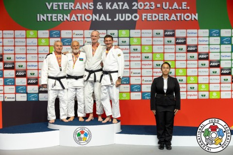 Veteran judokas won 3 medals on the first day of the World Championship