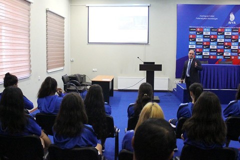 Danışılmış oyunlarla bağlı maarifləndirici seminar baş tutub - FOTO