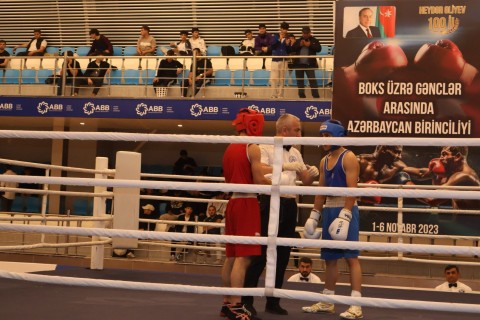 Boks üzrə Azərbaycan birinciliyində 6 çəkidə 43 döyüş baş tutub - FOTO