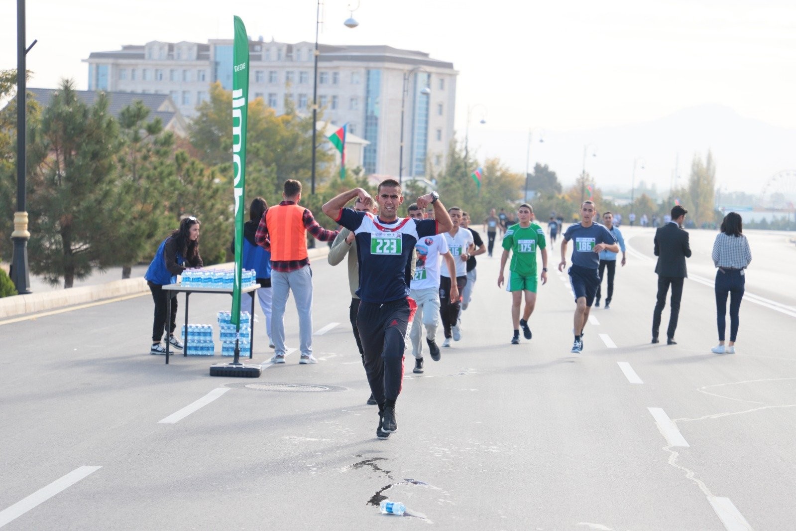 Naxçıvanda Zəfər Gününə həsr olunmuş kros qaçışı keçirilib - FOTO