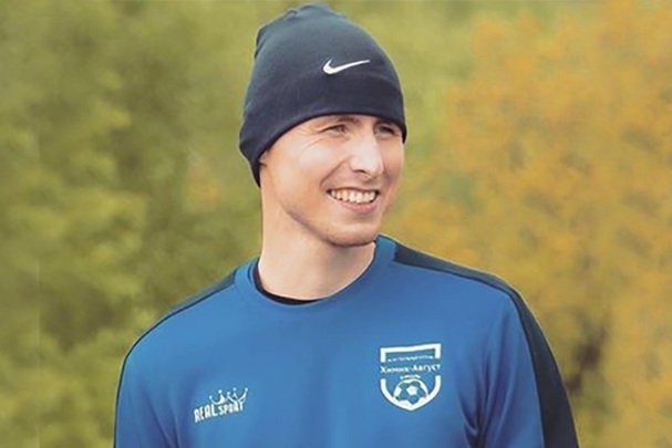 30 yaşlı futbolçunun çimərlikdə meyiti tapılıb