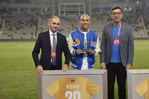 Veteran futbolçular təltif edilib - FOTO